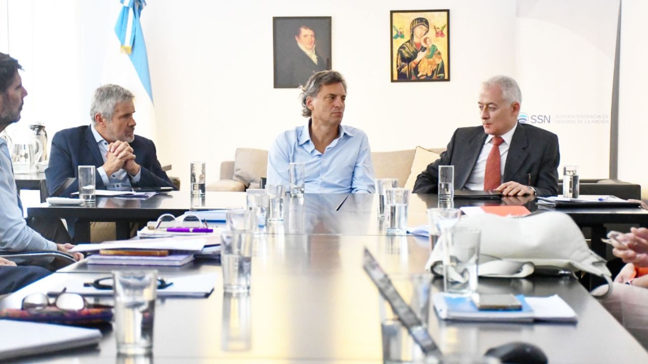 El encuentro permitió revisar los avances del año y coordinar nuevas acciones para fortalecer los mecanismos de control y la eficiencia institucional.