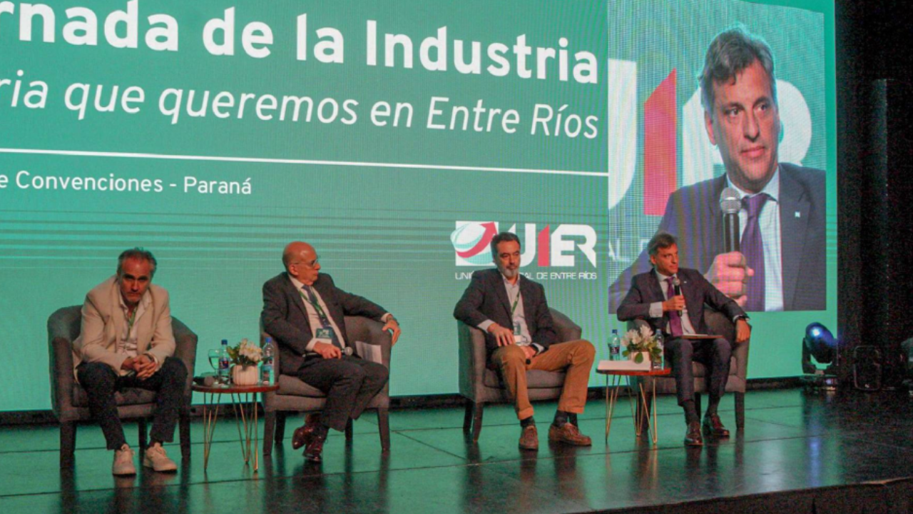Autoridades, empresarios y especialistas debatieron sobre el desarrollo económico, laboral y productivo de la Argentina.