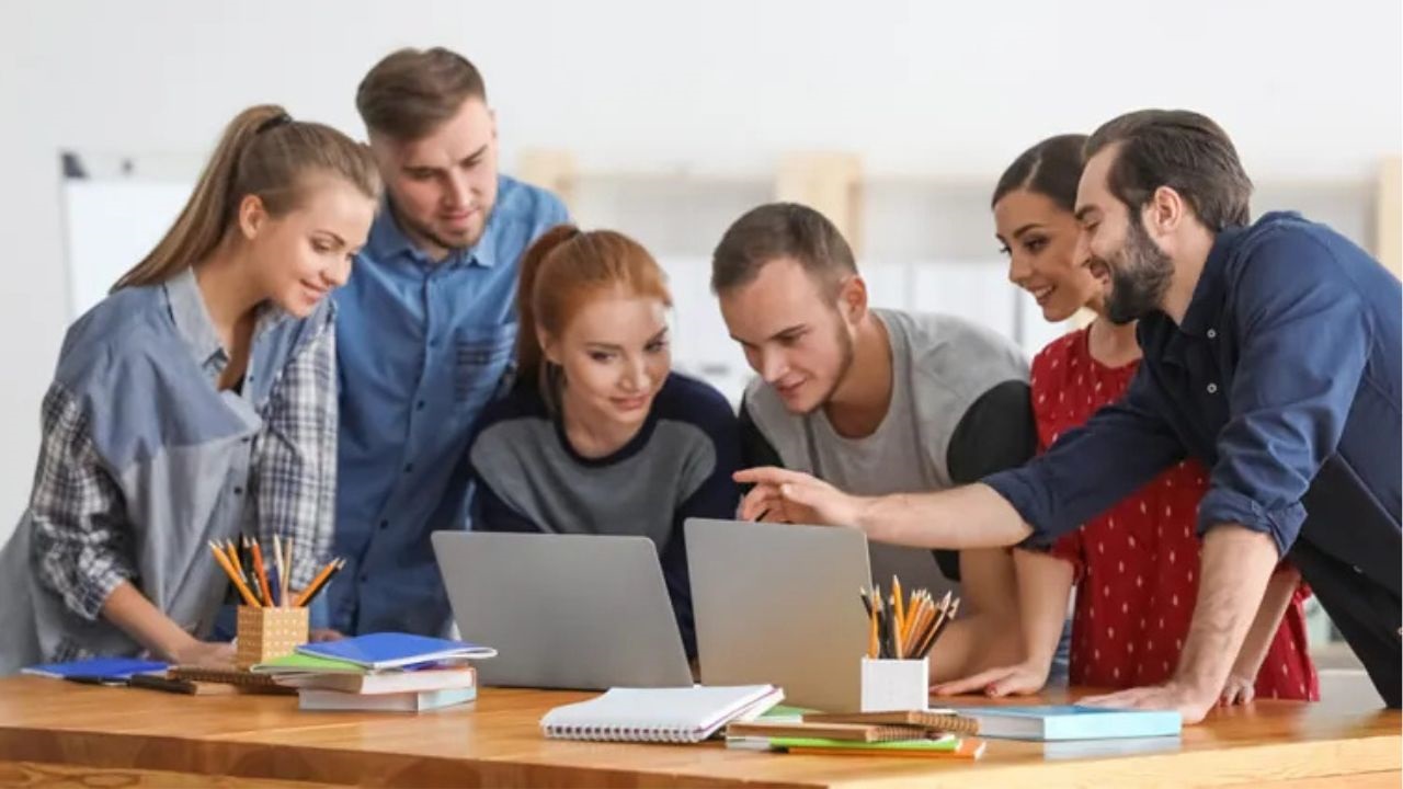 La FP Dual en Seguros suma 559 alumnos graduados desde 2020. En el proyecto participan las principales organizaciones representativas de la mediación, los actuarios y UNESPA.