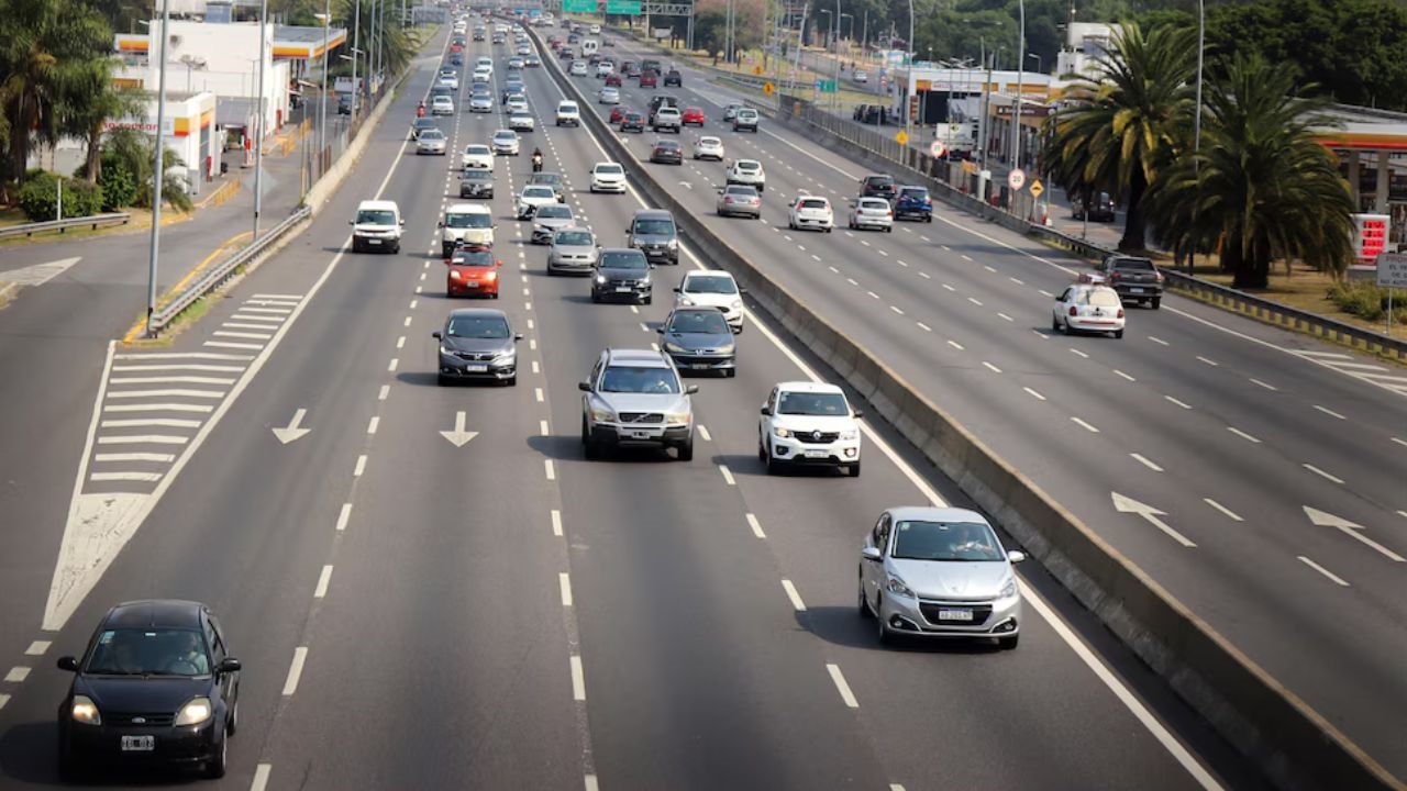 A pesar de un crecimiento de patentamientos cercano al 50% en 2025, creció la antigüedad de los autos argentinos y se mantiene por encima de otros países. Qué soluciones podrían cambiar el panorama.