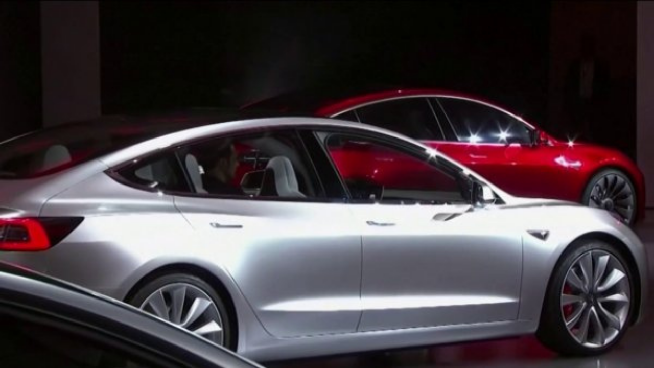 El retiro cubre los sedanes Model S y las camionetas X de 2016 a 2022, así como los sedanes Model 3 de 2017 a 2022 y las camionetas Model Y de 2020 a 2022.