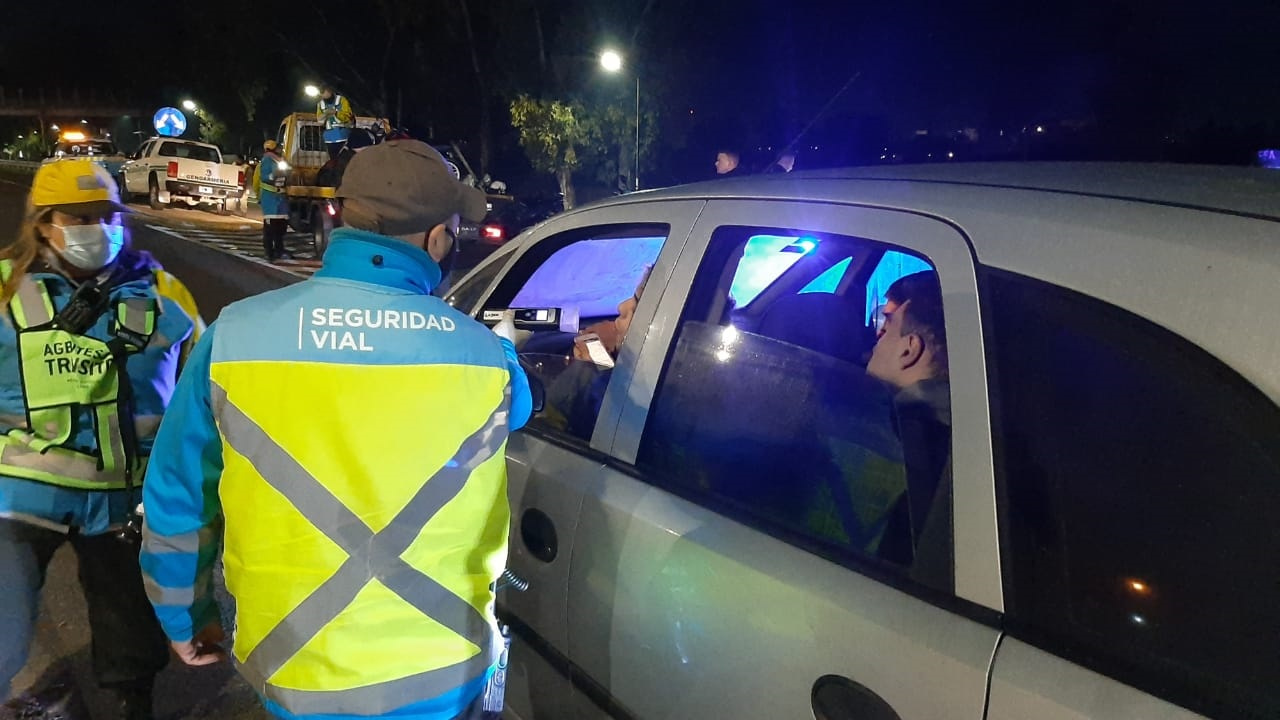 La Agencia Nacional de Seguridad Vial realizó el jueves por la noche un operativo anti picadas en la Avenida General Paz. Fue un trabajo en conjunto con fuerzas federales...