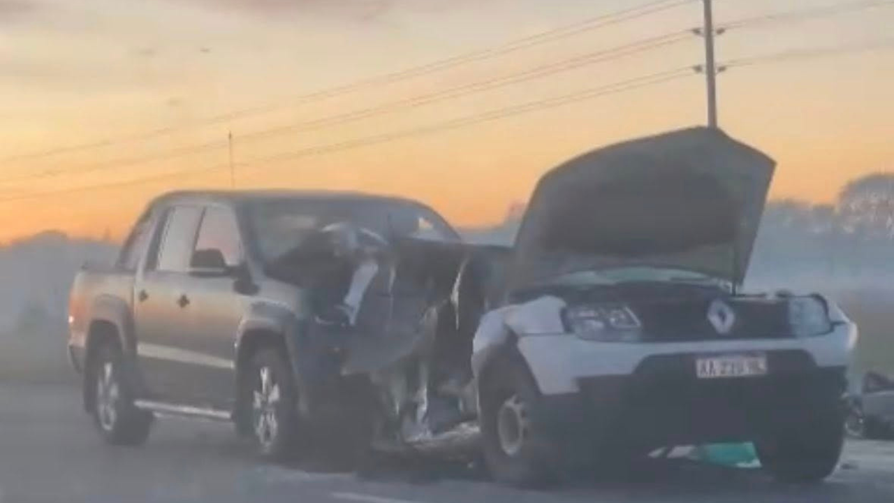 Una pareja falleció este martes por la mañana como consecuencia de un siniestro vial ocurrido en el kilómetro 72 de la Ruta 205, en sentido ascendente, dentro del partido bonaerense de Cañuelas.