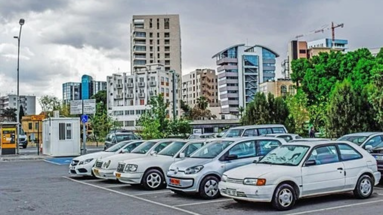 El total de vehículos alcanza a los 14.047.302, lo que representa un incremento del 7,2 % del parque automotor asegurado con respecto al 31 de marzo de 2021 y de un 1,3 % respecto del trimestre anterior.