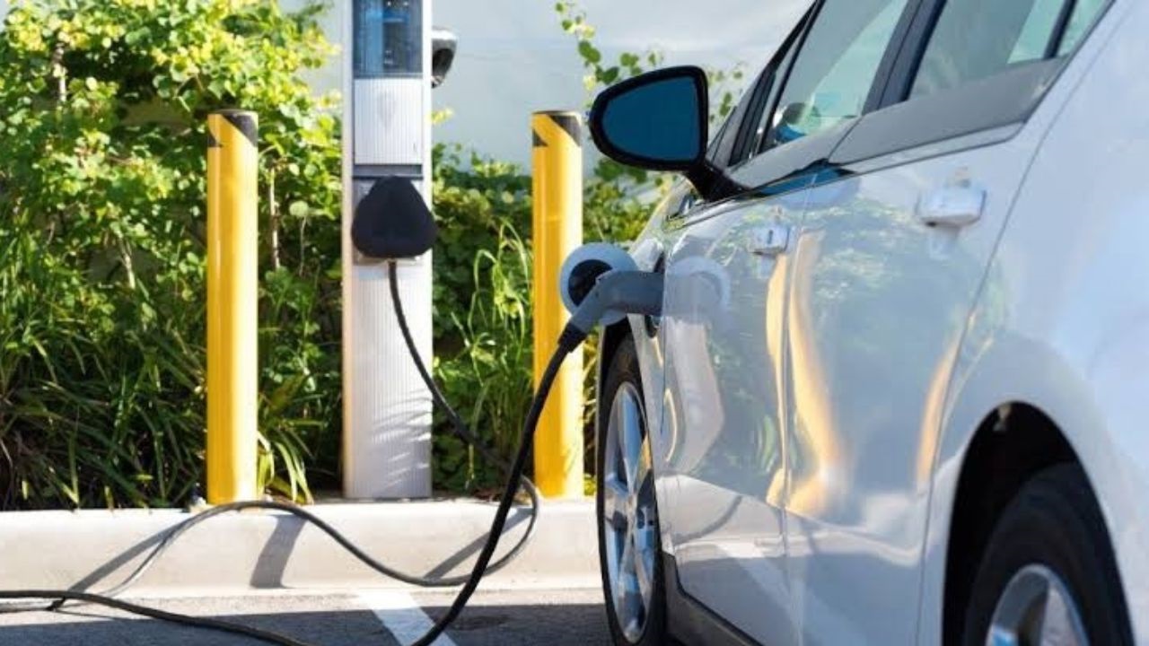 El sector automotor impulsa la electromovilidad en Argentina: los patentamientos se cuadruplican al amparo del nuevo marco regulatorio