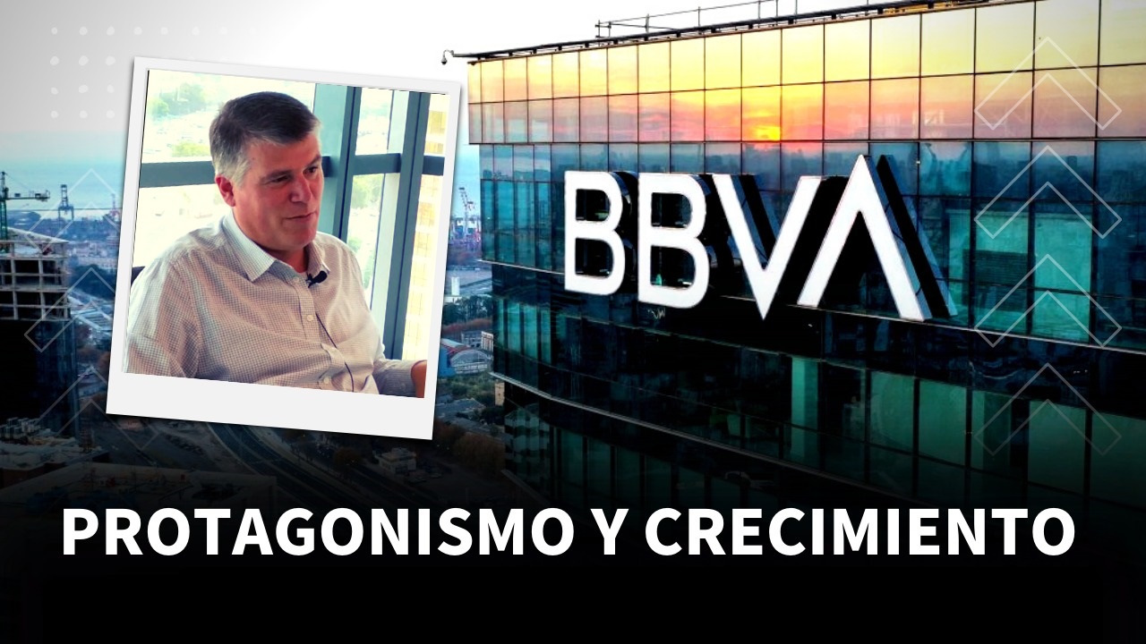 Conversamos con Mauricio Bustos, Gerente Comercial de BBVA SEGUROS. A través de la charla pudimos saber acerca de su trayectoria en el mercado asegurador, la actualidad de la compañía en materia de producción, retención y fidelización de cartera, y los productos que están desarrollando para sus asegurados...