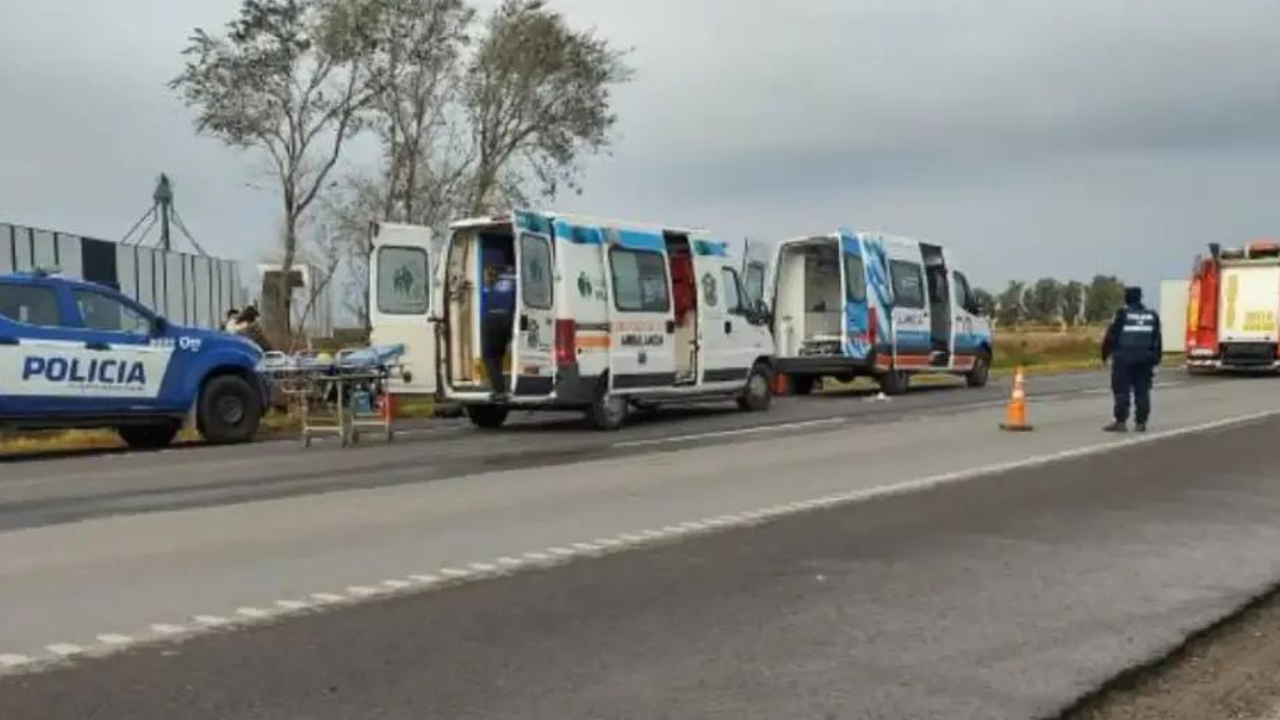 Ocurrió en la mañana del sábado, hay otro trabajador con graves lesiones como fracturas en miembros inferiores...