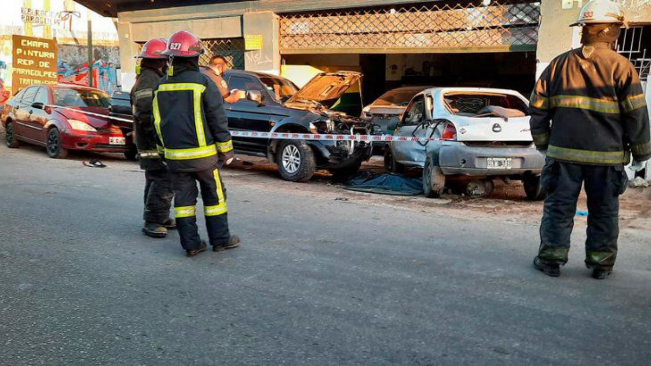 El choque fatal ocurrió el pasado fin de semana, cuando un conductor perdió el control de su vehículo e impactó contra un taller mecánico y atropelló al dueño, un cliente y a otra persona que estaba cerca del lugar.