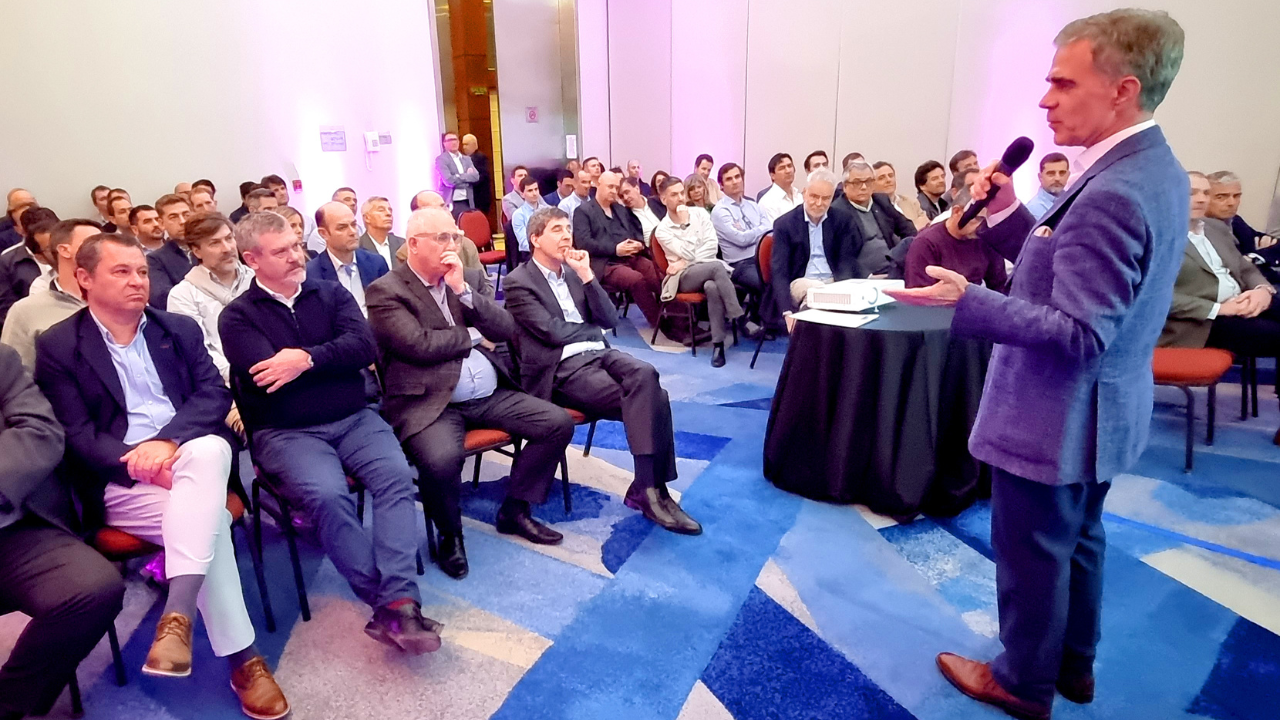 Durante el evento, los funcionarios destacaron que la Aseguradora cuenta con un equipo de agentes especializados en Agro y con más de 30 tasadores exclusivos, siendo estos algunos de sus diferenciales más importantes en el mercado.