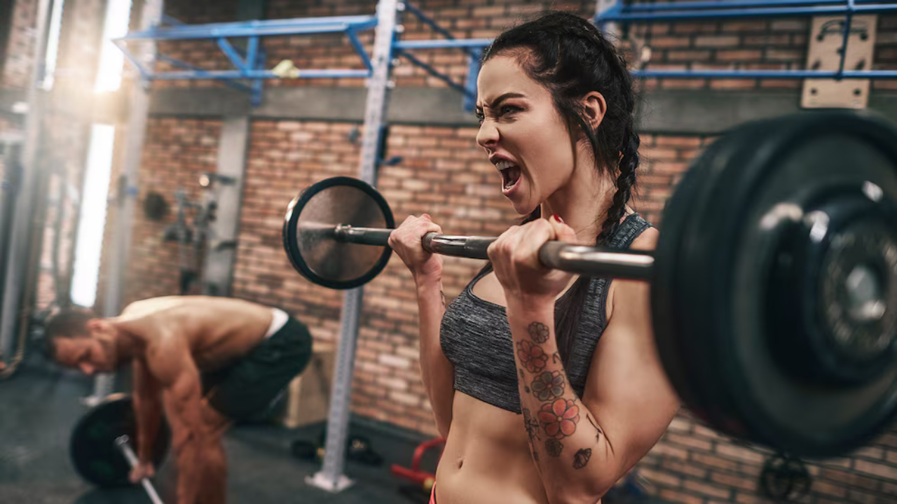 Un gimnasio deberá abonar una suma por daño moral. Las clases y demás actividades en el local se desarrollaban casi todo el día, de lunes a sábado. Los reclamos por el volumen de la música venían desde el año 2018.