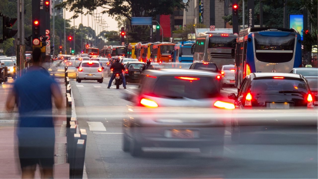 Según el último “Indicador Ituran de Robo Vehicular”, la tendencia se mantiene y la modalidad a mano armada sigue siendo la más frecuente.