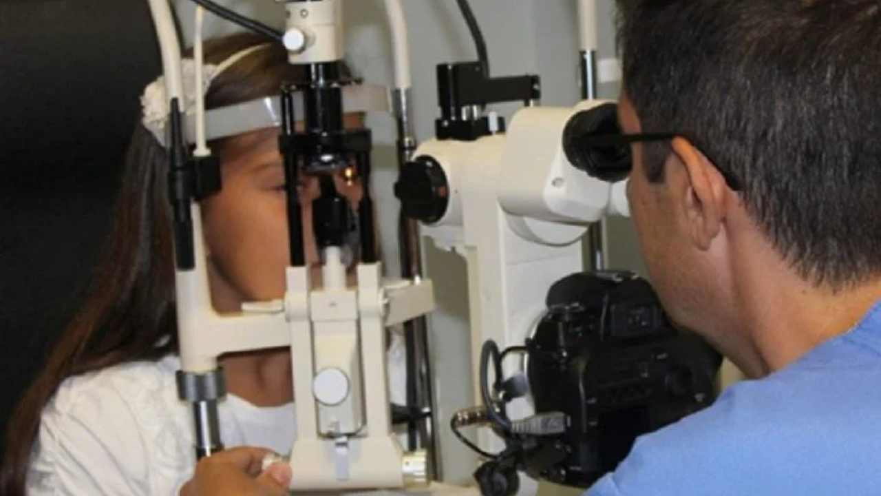 Una mujer que padece diabetes, perdió la visión de un ojo y el 70 por ciento del otro. Fue operada de cataratas pero, según el fallo judicial, no se efectuaron estudios pre y post quirúrgicos acordes con la enfermedad de base.