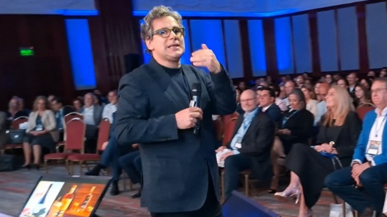 Durante el XXXV Congreso Iberoamericano COPAPROSE Argentina, el especialista en innovación Eduardo Kastika brindó una conferencia inspiradora en la que desmontó mitos y simplificó conceptos.