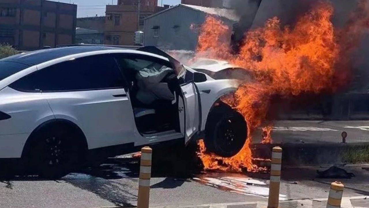 El ingeniero Fabián Pons, director del Observatorio Vial Latinoamericano (OVILAM), analizó el impacto que comienza a generar la movilidad eléctrica en la seguridad vial y en el sistema de respuesta ante siniestros.