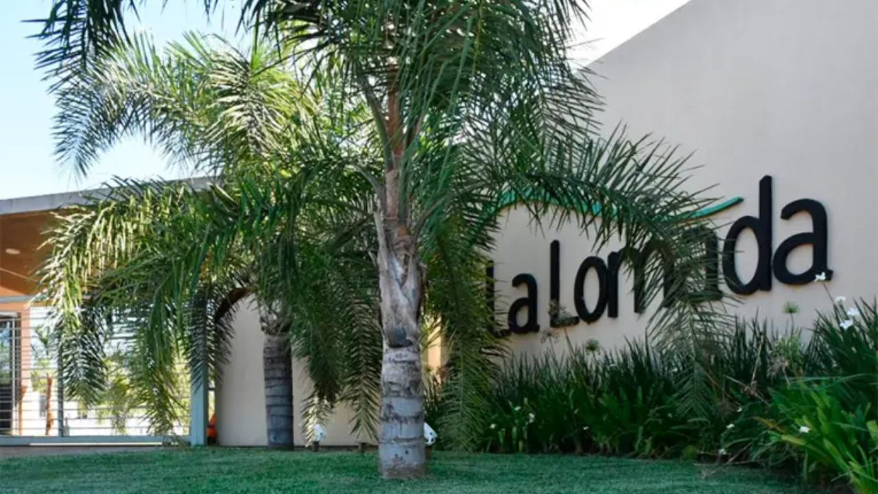 Un importante robo ocurrió en un barrio privado de Villa Adela cuando delincuentes ingresaron a la vivienda de un abogado y sustrajeron más de 50 mil dólares, un reloj Rolex y otros objetos de valor. La Policía de Concordia investiga cómo lograron ingresar al predio.