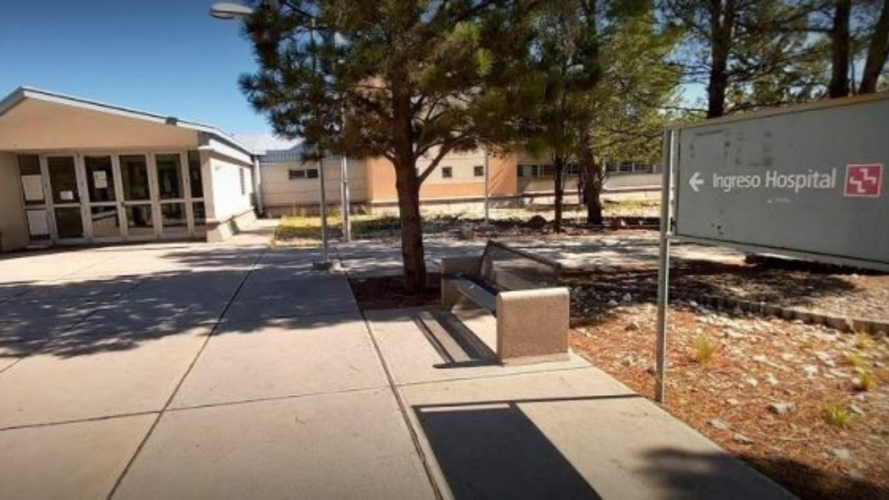 Tras un prolongado proceso que conmocionó al sur de Mendoza, la Justicia ratificó la responsabilidad penal y civil de dos profesionales de la salud y del Estado provincial por la muerte de la pequeña Ailyn Cruceño Vergara, de 4 años, ocurrida en septiembre de 2017 a raíz de una cadena de negligencias médicas.