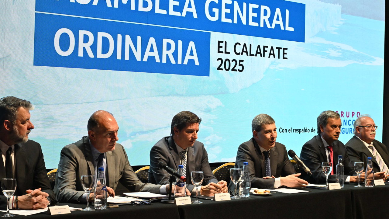 Más de 250 asociados se dieron cita en El Calafate, para celebrar una nueva Asamblea y especialmente para celebrar los 60 años de trayectoria de la entidad.