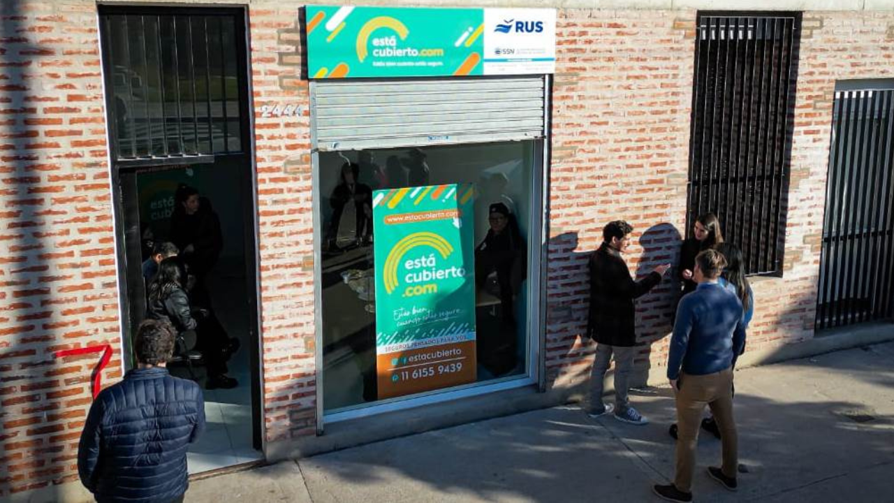 Ayer jueves 15 de junio, RUS junto a Estacubierto inauguraron un nuevo local comercial en el Barrio Playón de Chacarita de Buenos Aires, el cual se suma a los ya abiertos...