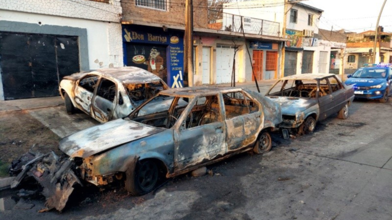 El hecho ocurrió en Rivarola al 7100 este jueves por la madrugada. En la zona no hay cámaras de seguridad por lo que no se sabe el por qué del ataque. "Nunca recibí amenazas", dijo el dueño del lugar.