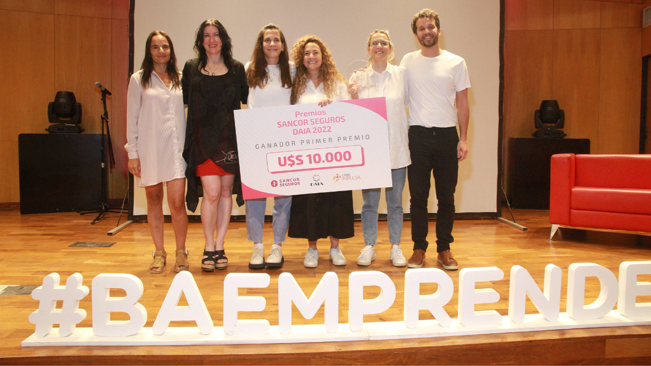 En una jornada colmada de emociones, cinco finalistas se presentaron ante los jurados del premio que tiene como fin celebrar y visibilizar proyectos con un fuerte componente...