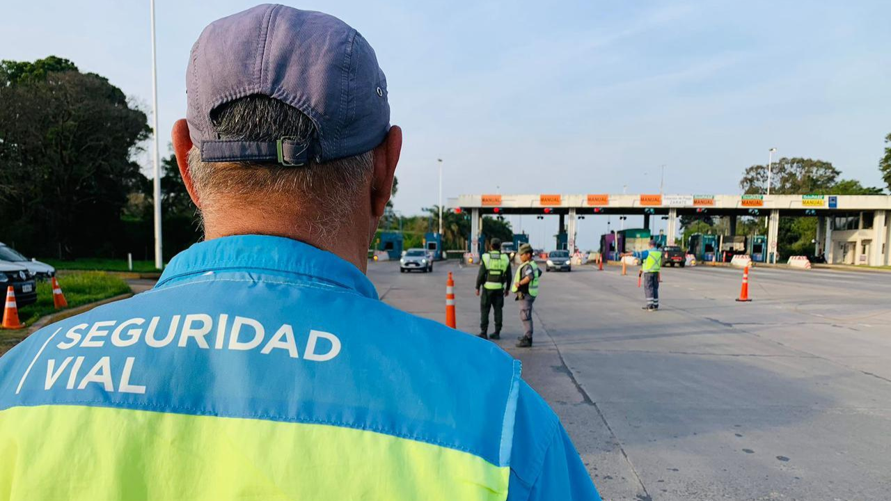 El organismo realizó controles en paralelo en varias rutas nacionales para controlar el alcohol al volante y la documentación en regla durante el Día de la Primavera.