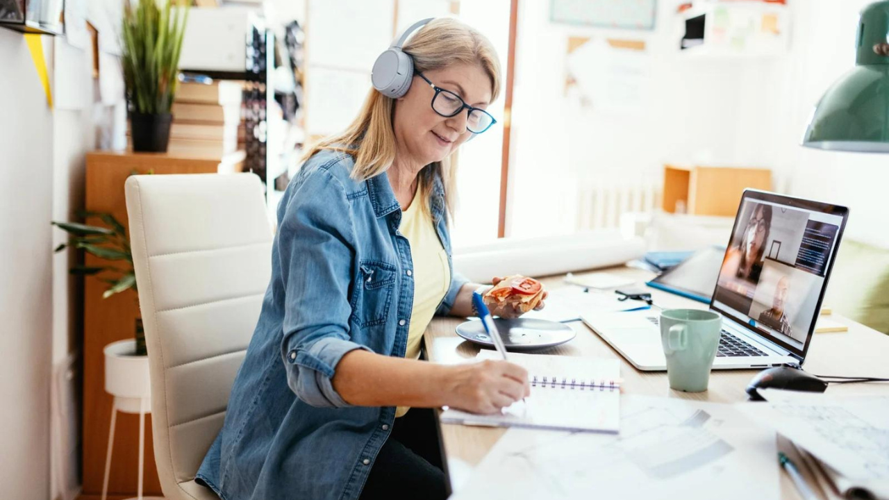 Hay quienes creen, de forma equivocada, que el trabajo remoto perjudica la productividad, la innovación y la cultura de la empresa.