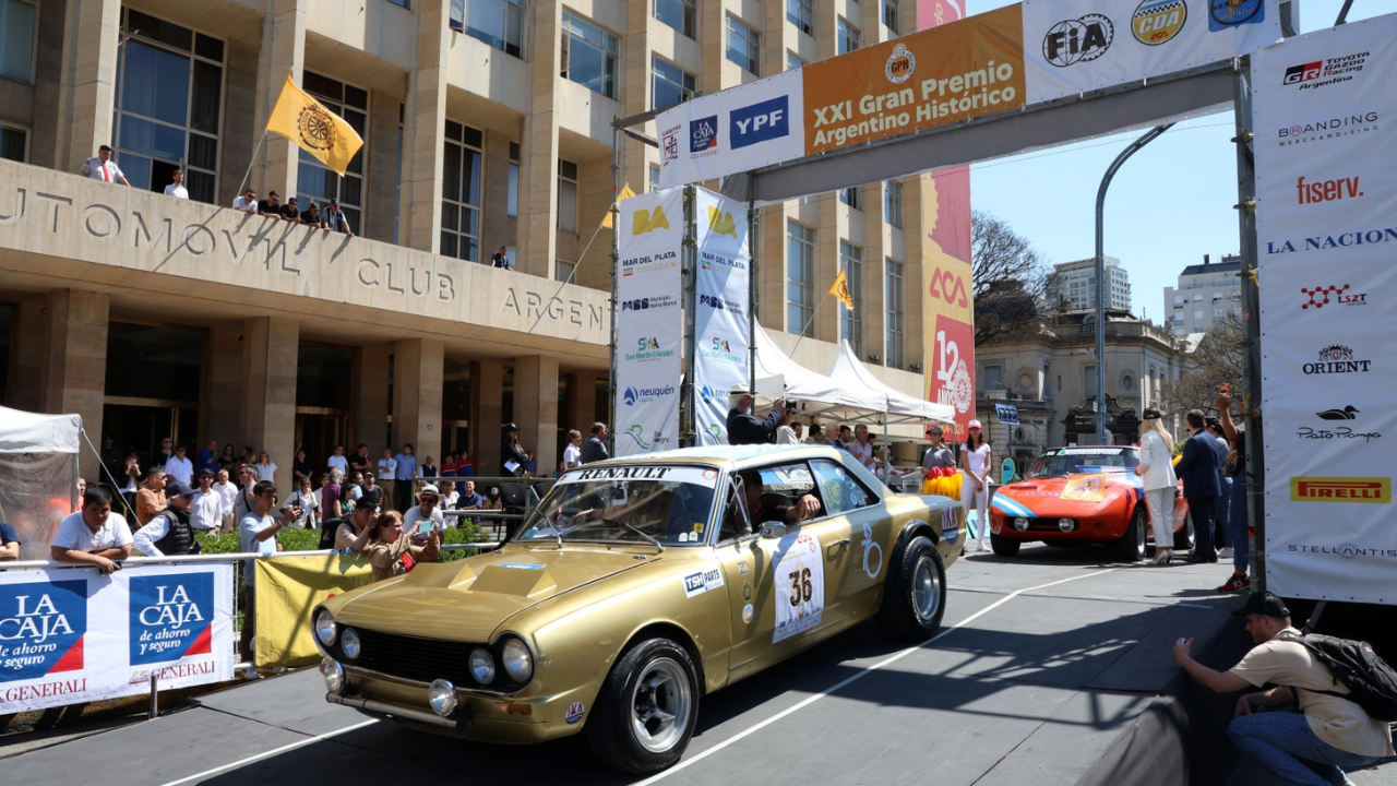 La edición XXI, tuvo su partida simbólica el viernes 18 frente a la sede central del club en Av. Libertador 1850. La icónica carrera cubre más de 3.500km y finalizó el 25 de octubre en Mar del Plata.